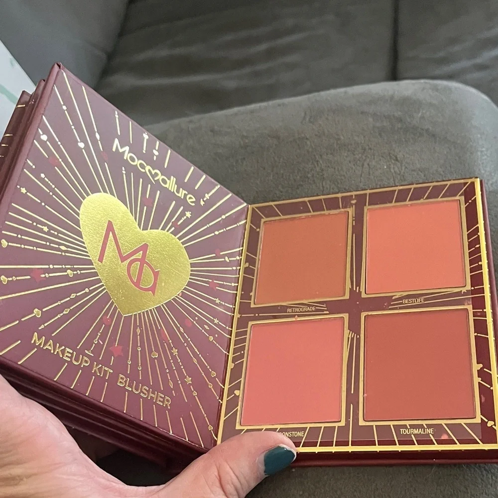 4-in-1 Palette Notebook - Red and Gold